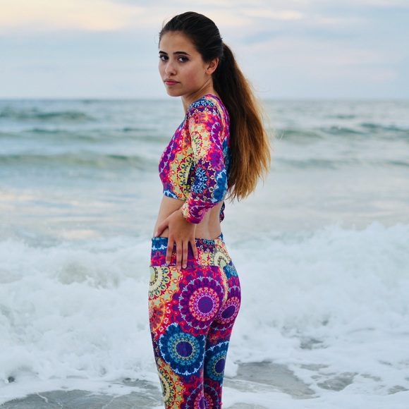 SunSkipper RashGuard (Circles) - Picture 4 of 7